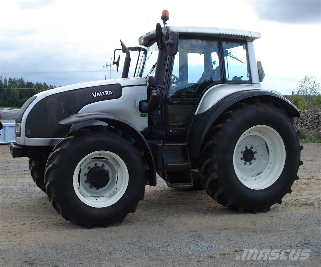 Valtra M150-4 Tratores Agrícolas usados