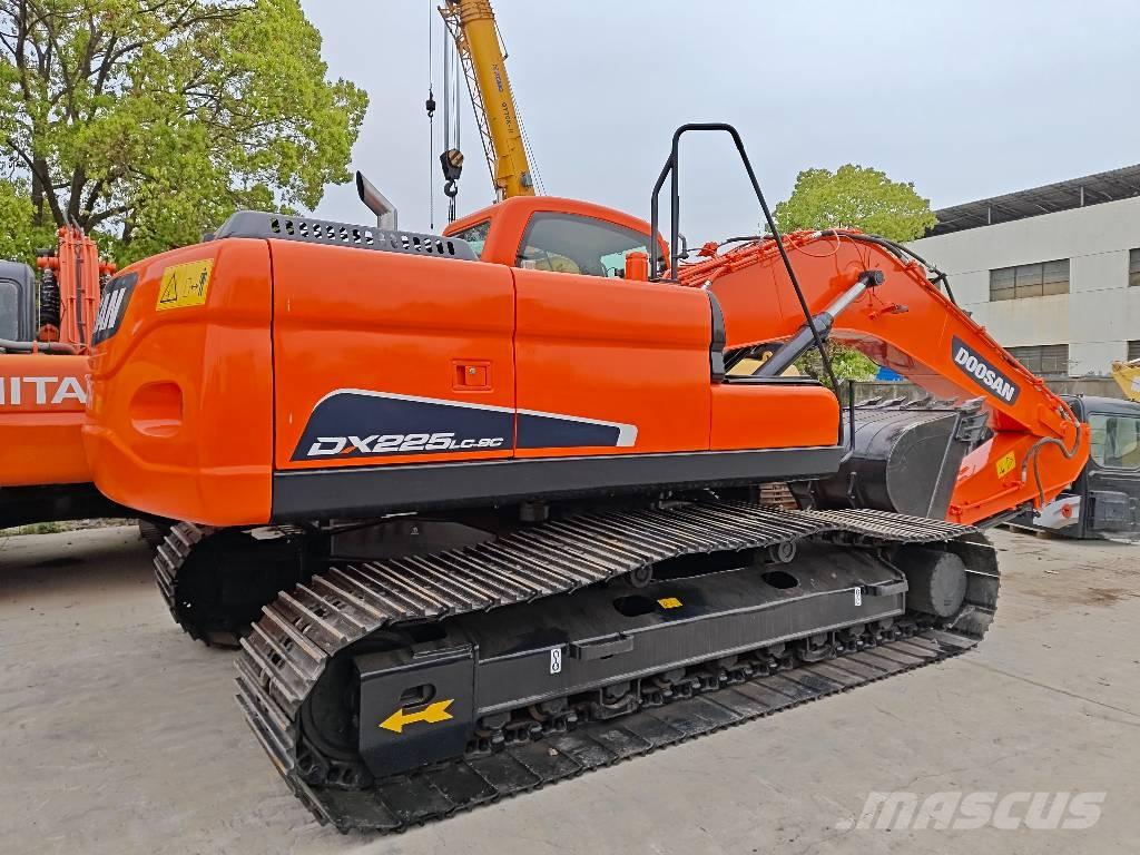 Doosan DX 225 LC Escavadoras de rastos
