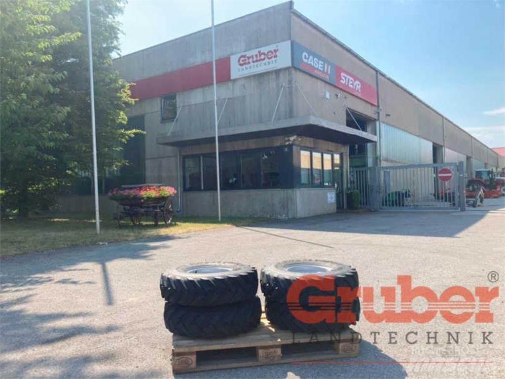 Striegel Bereifung Atrelados auto-carregadores
