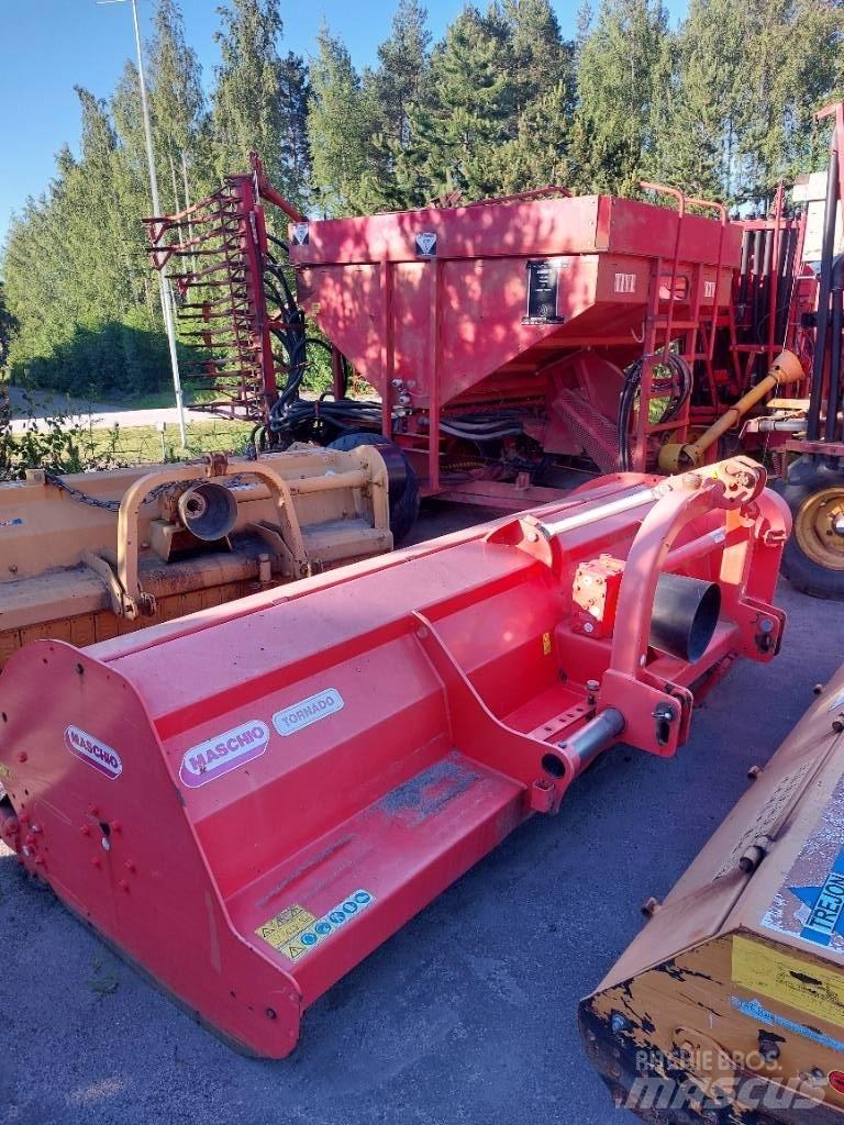 Maschio Tornado 280 Gadanheiras e cortadores de folhas para pastos