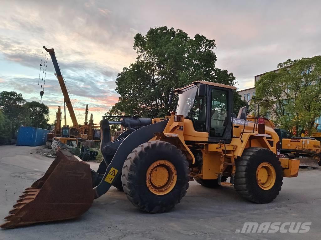 Volvo L 120 Pás carregadoras de rodas