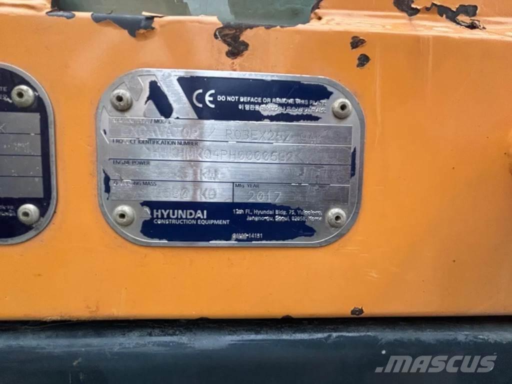 Hyundai R25Z Mini Escavadoras <7t