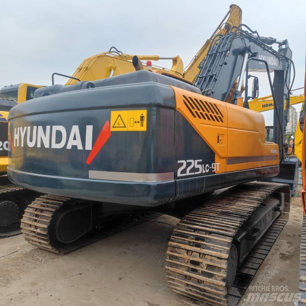Hyundai R 225LC-9T Escavadoras de rastos