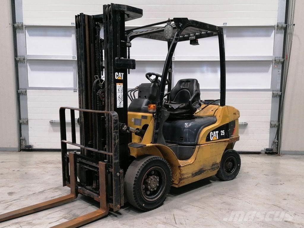 CAT GP25N Empilhadores a gás