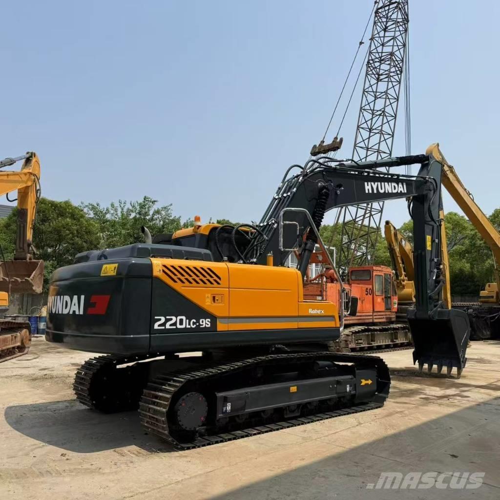 Hyundai R220LC-9S Escavadoras Midi 7t - 12t