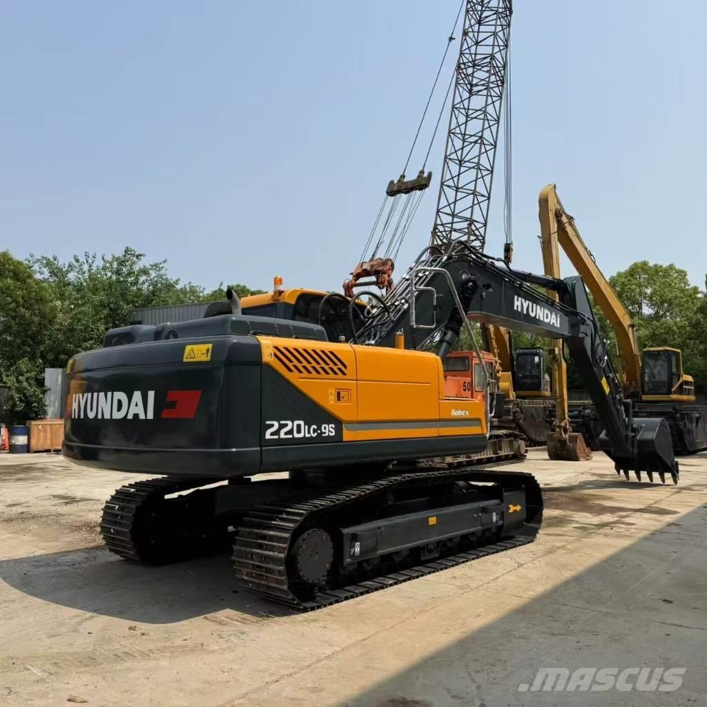 Hyundai R220LC-9S Escavadoras Midi 7t - 12t