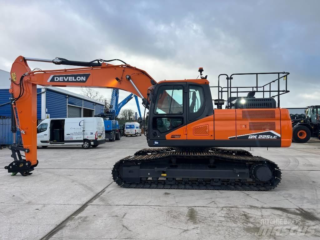 Develon DX 225 LC-7 Escavadoras de rastos