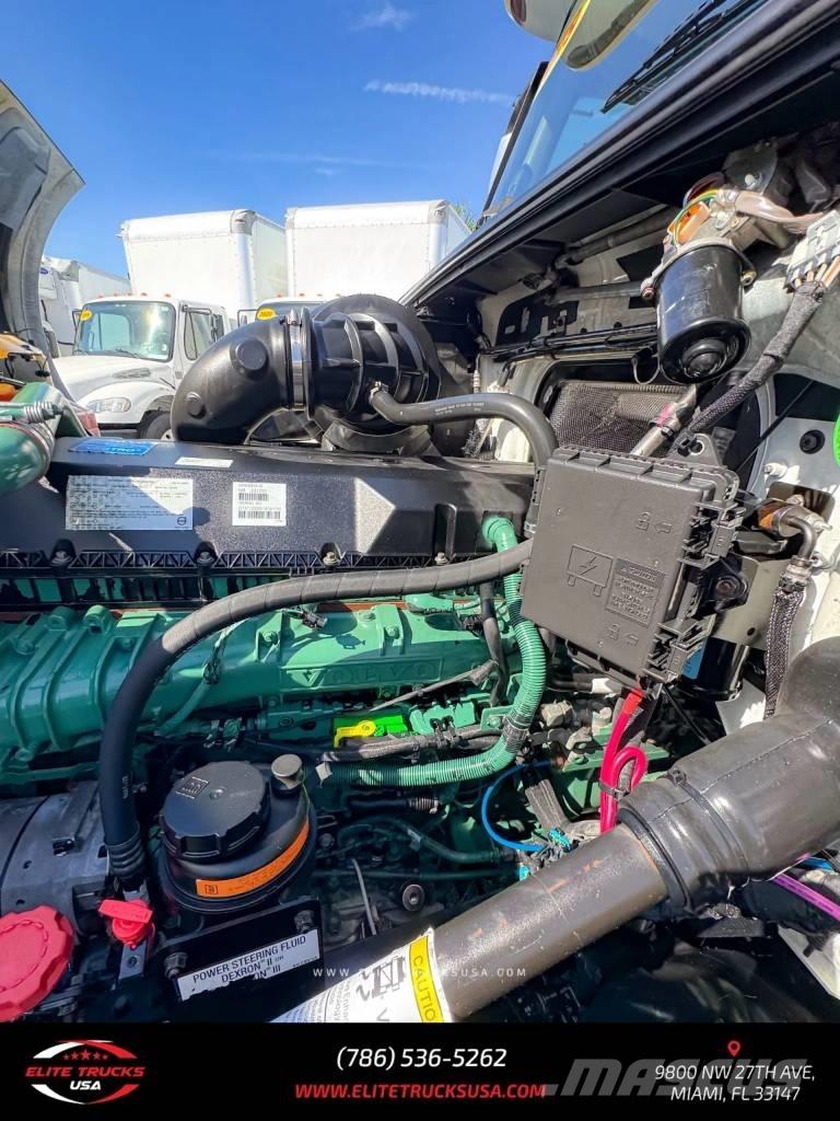 Volvo Commercial VNL Tractores (camiões)