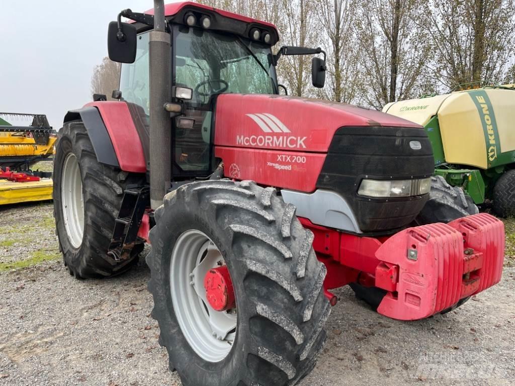 McCormick XTX 200 Tratores Agrícolas usados