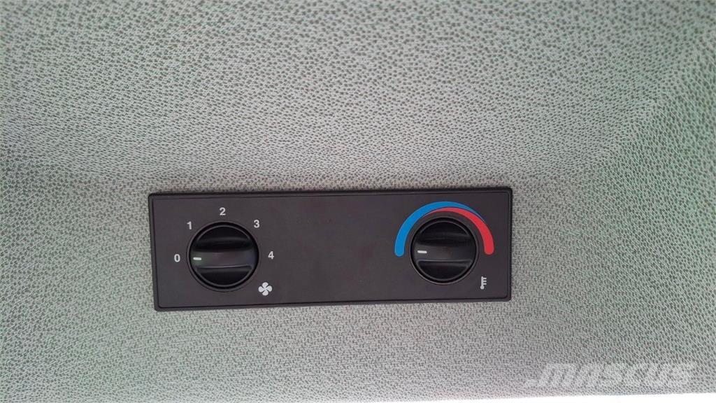 CLAAS Elios 210 Tratores Agrícolas usados