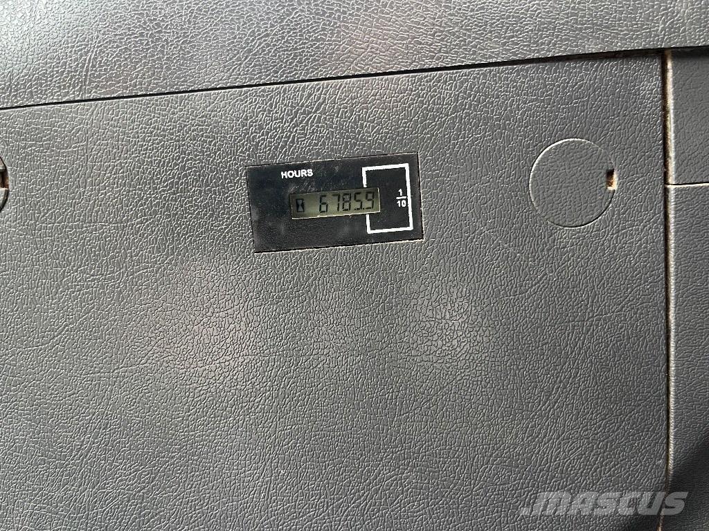 Hyundai HX220L Escavadoras de rastos