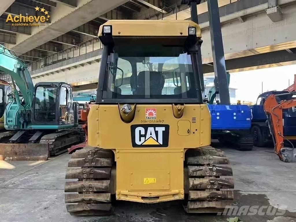 CAT D 3 Dozers - Tratores rastos
