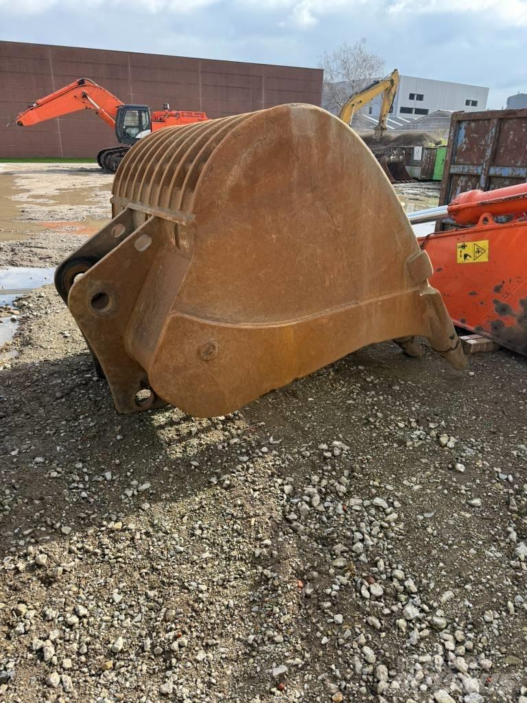 Hitachi ZX690 LCR - 6 Escavadoras de rastos