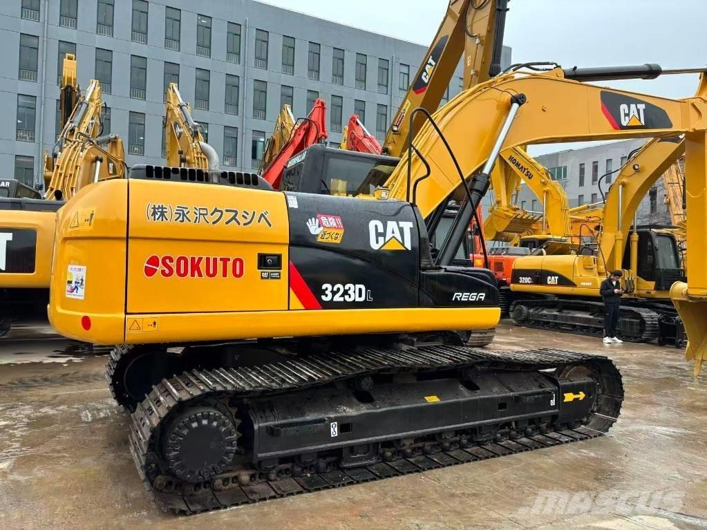 CAT 323 D Escavadoras de rastos