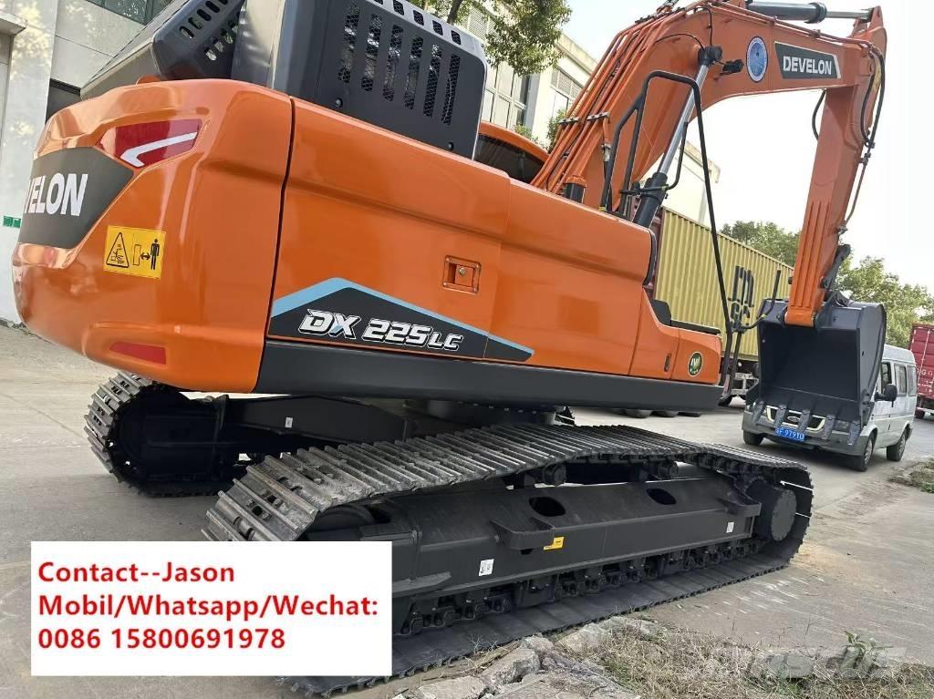 Develon DX 225 LC Escavadoras de rastos