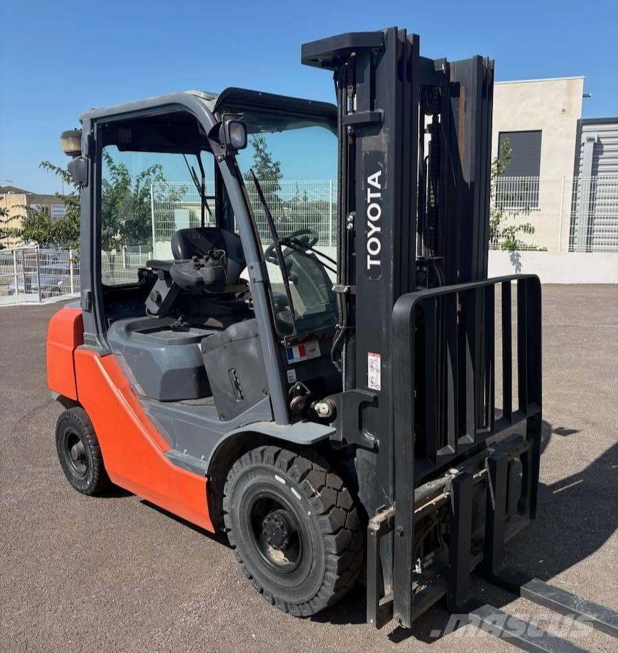Toyota 02-8 FDF 25 Empilhadores Diesel