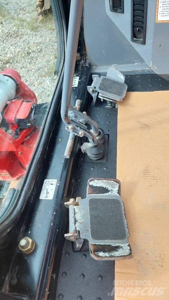 Takeuchi TB 23 R Mini Escavadoras <7t