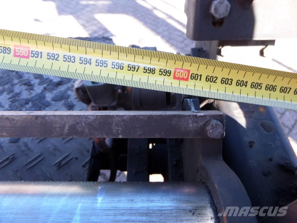 Dynapac F 30 CR Pavimentadoras de asfalto