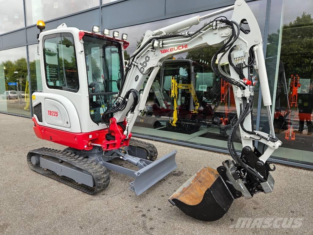 Takeuchi TB 225 Mini Escavadoras <7t