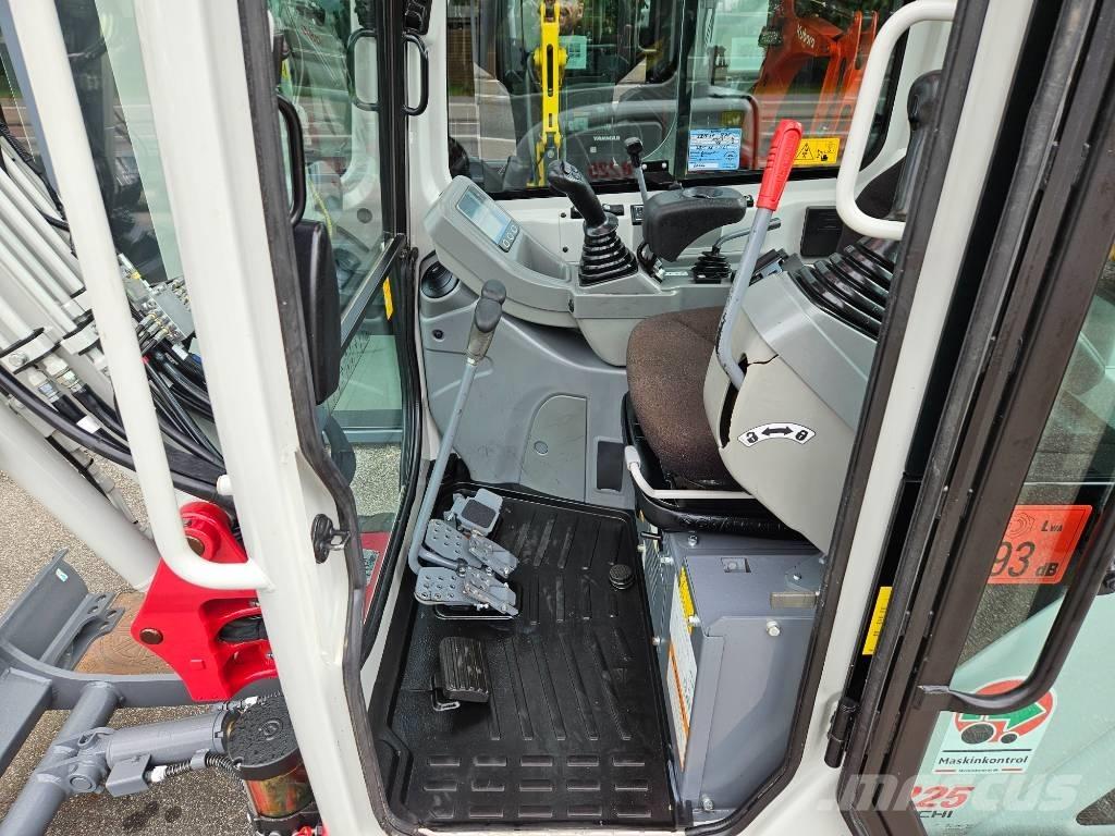 Takeuchi TB 225 Mini Escavadoras <7t