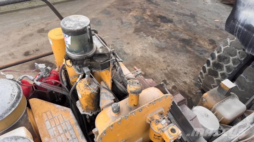 CAT 775 D Camiőes dumper basculantes rígidos