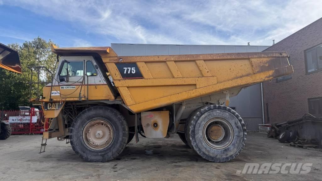 CAT 775 D Camiőes dumper basculantes rígidos