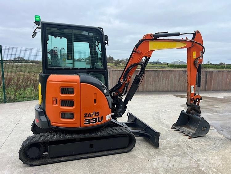 Hitachi ZX33U-5CLR Mini Escavadoras <7t