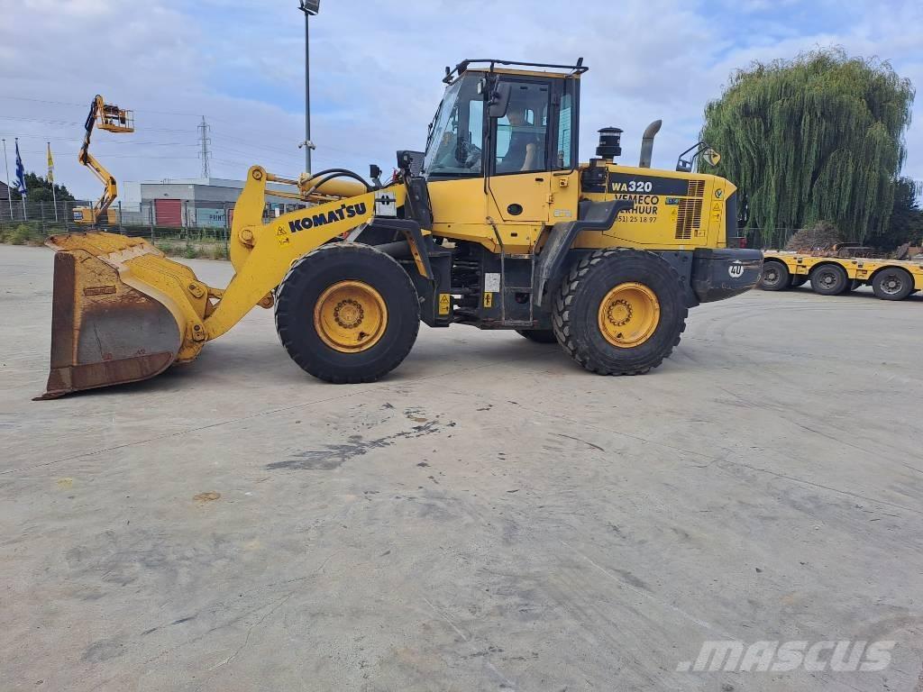Komatsu WA 320-6 Pás carregadoras de rodas