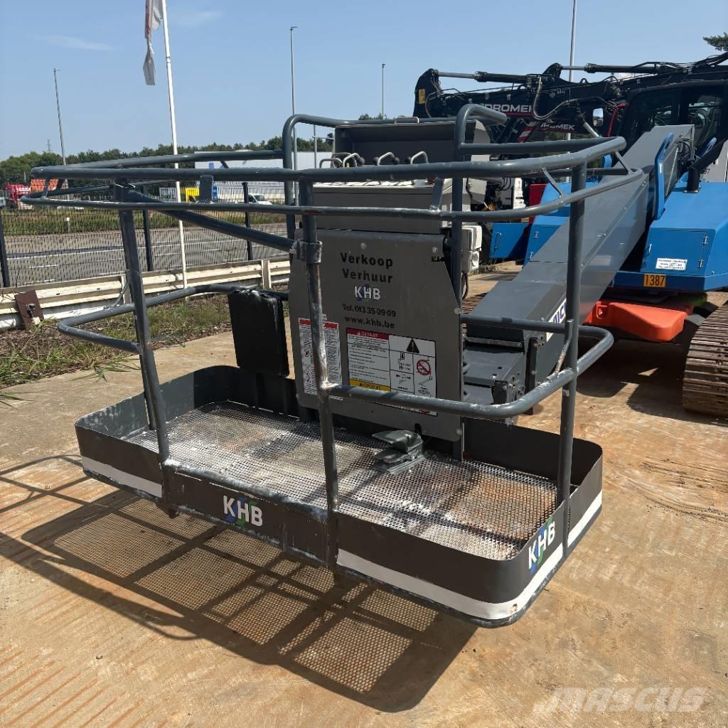 Aichi SR 12 B Elevadores braços Telescópicos