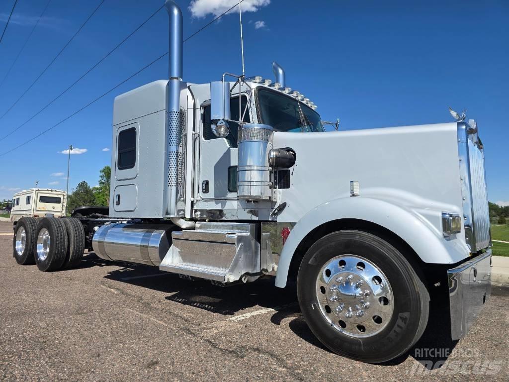 Kenworth W 900 Tractores (camiões)