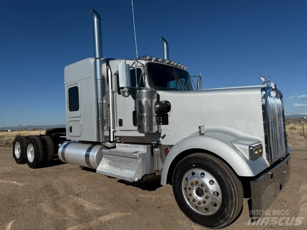 Kenworth W 900 Tractores (camiões)