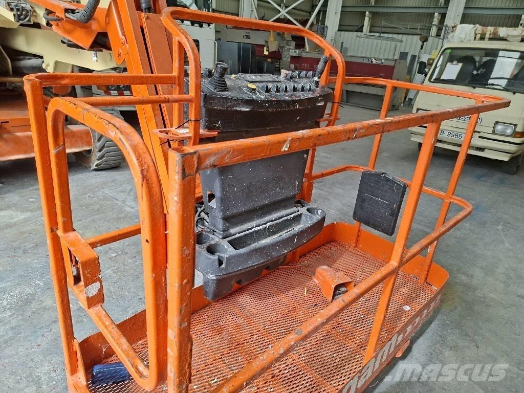 JLG 450 AJ Plataformas de braço compactas auto-propulsão