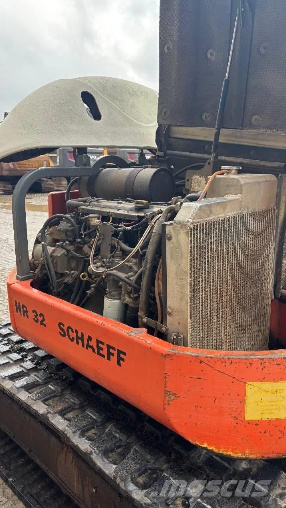 Schaeff HR 32 Escavadoras Midi 7t - 12t