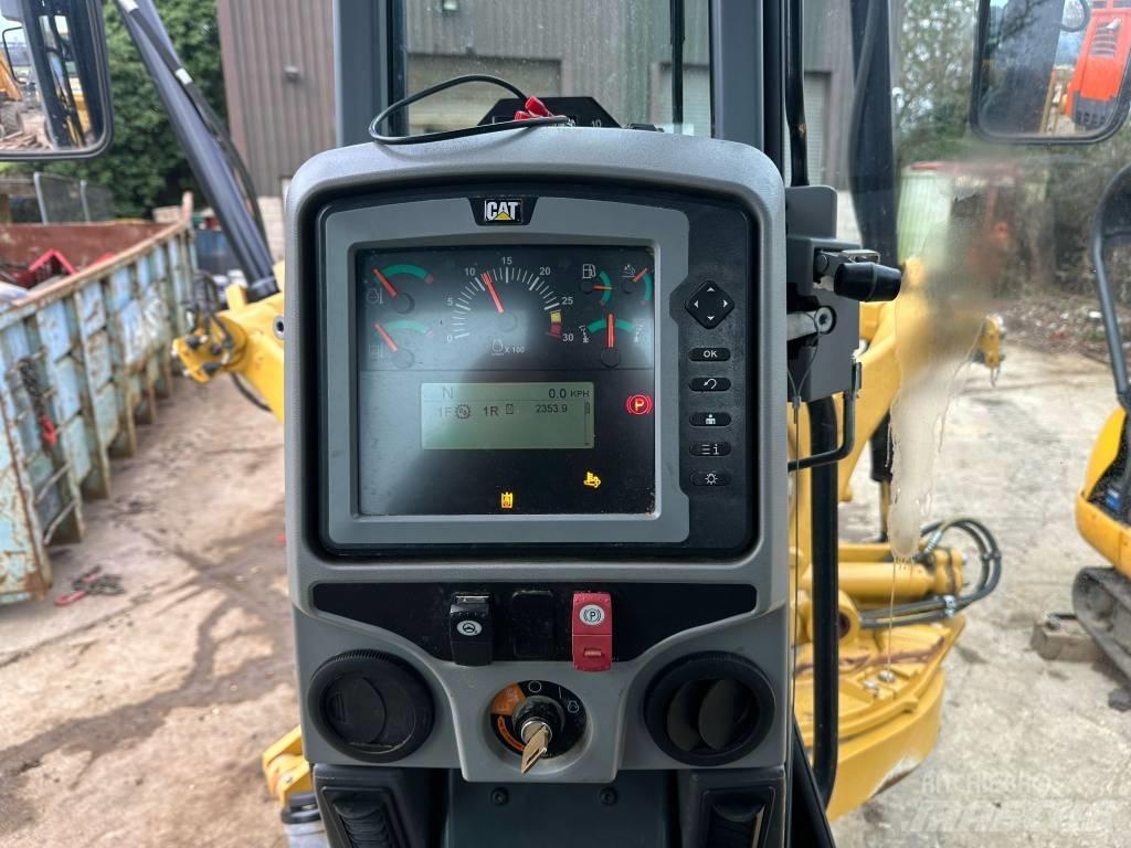 CAT 150 Motoniveladoras