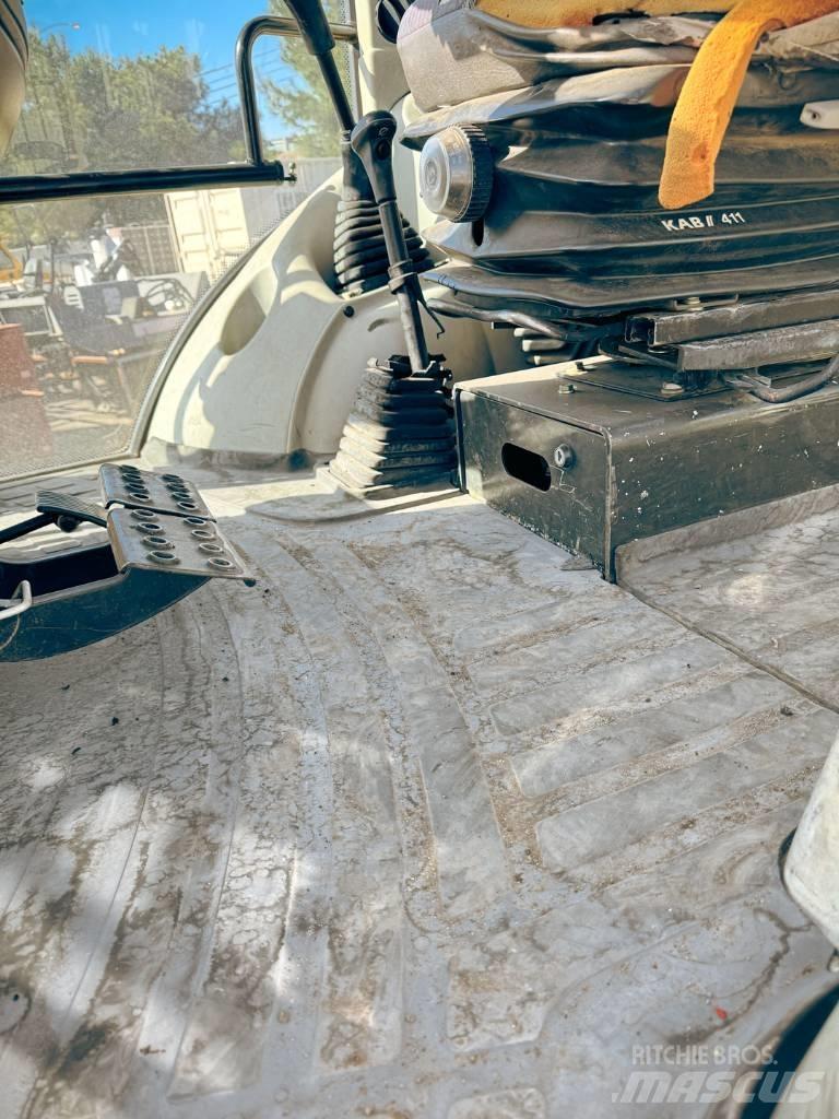 Komatsu WB 140-2N Retroescavadoras