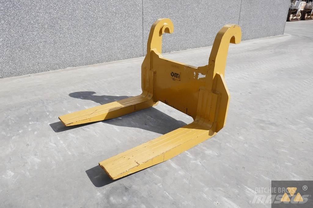 OM Forks Cat 980H Transportes - Outros
