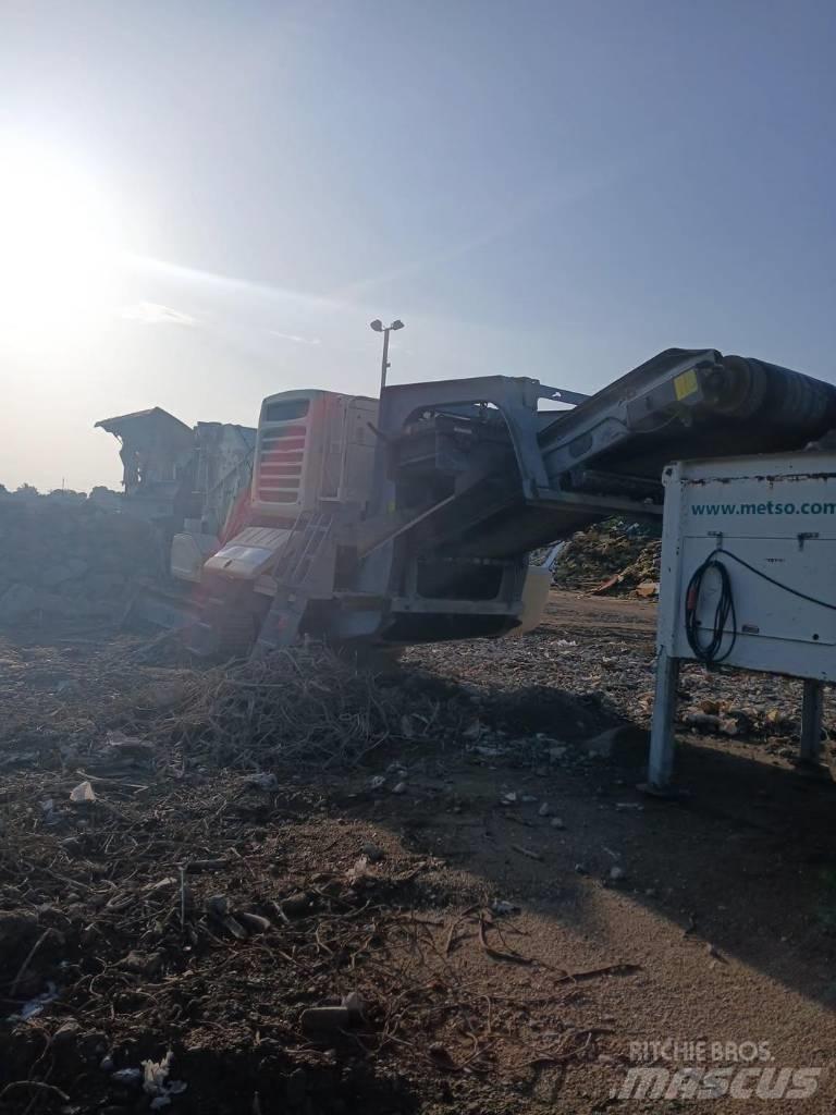 Metso 1213 Britadores móveis