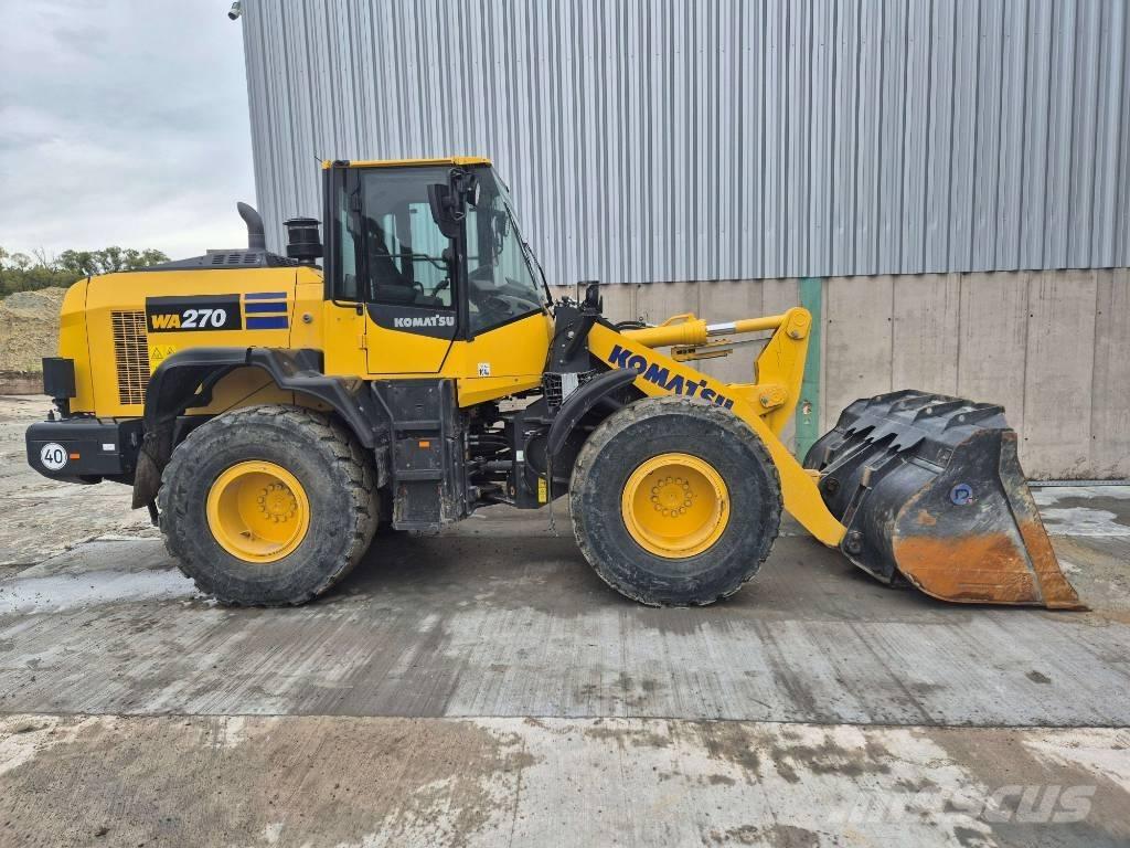 Komatsu WA 270-8 Pás carregadoras de rodas