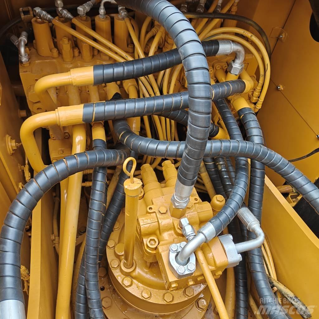 CAT 320D2 Escavadoras de rastos