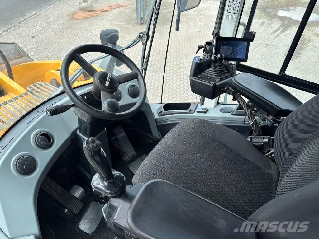 Liebherr L586 Pás carregadoras de rodas