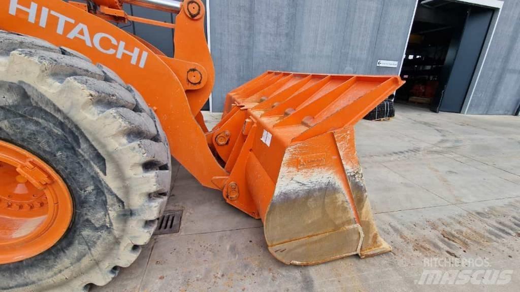 Hitachi ZW 310-6 Pás carregadoras de rodas