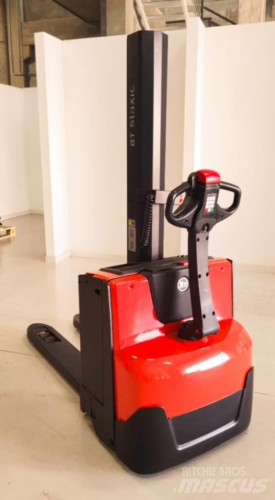 BT SWE 080 L Empilhador para operador externo