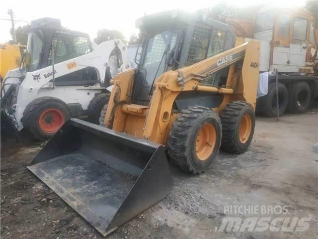 CASE 440H Carregadoras de direcção deslizante