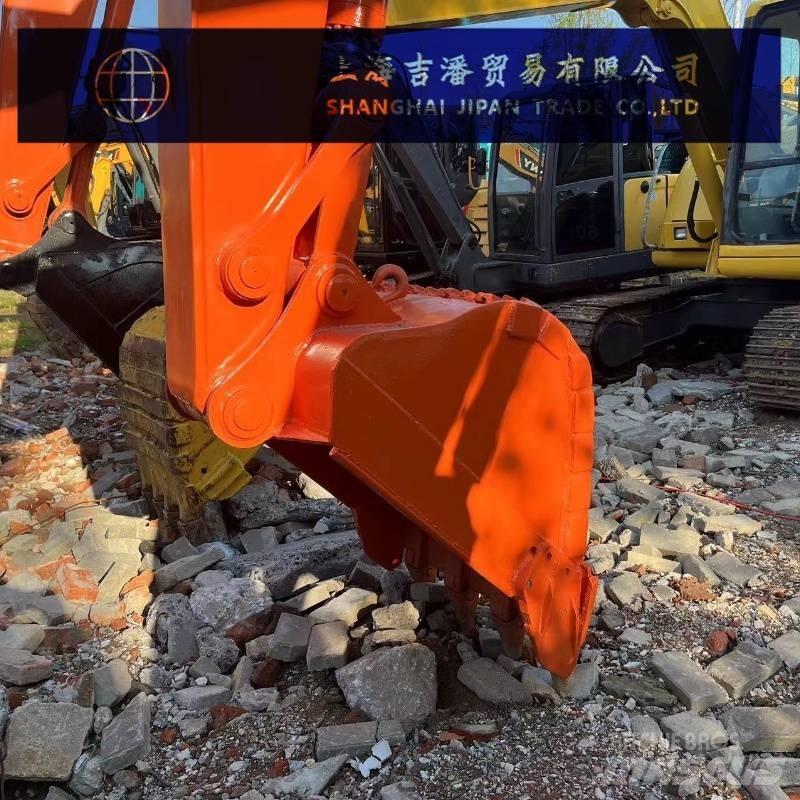 Hitachi ZX 135 Escavadoras de rastos