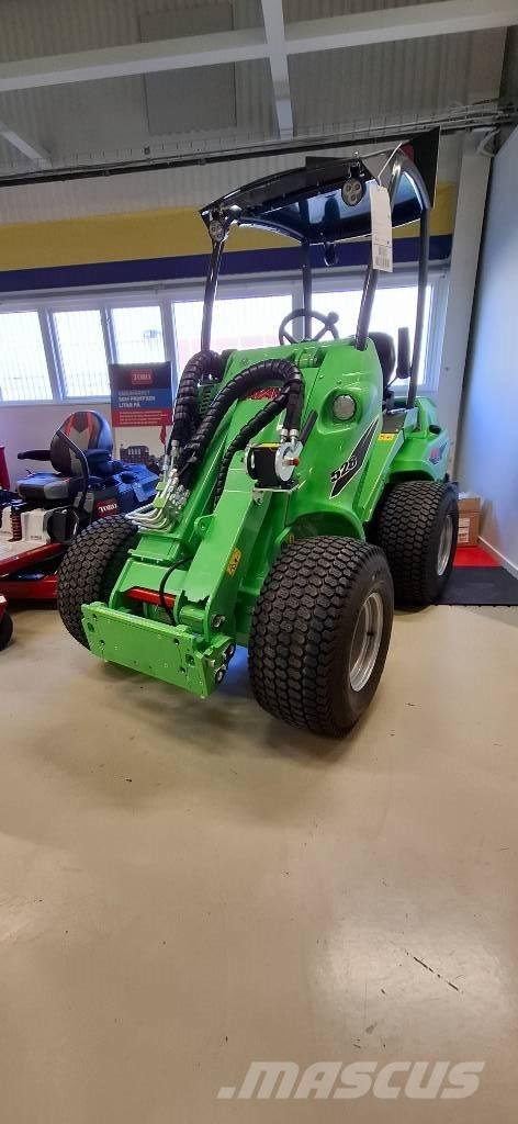 Avant 528 Carregadora multifunções