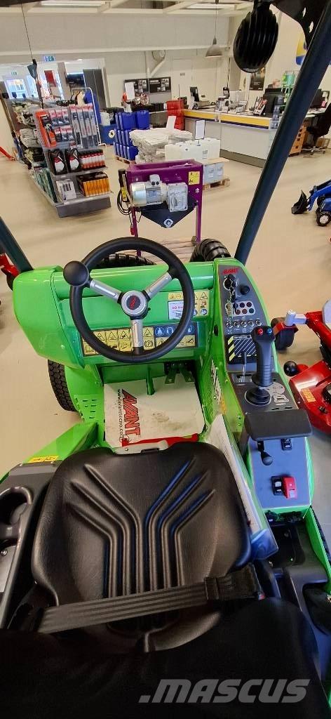 Avant 528 Carregadora multifunções