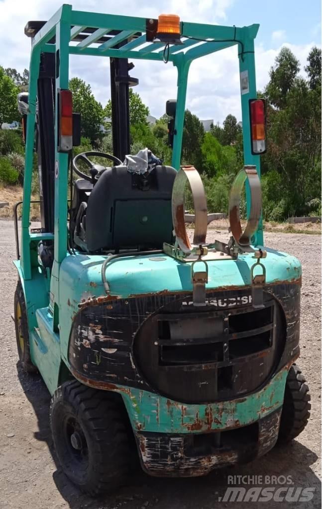 Mitsubishi FG25K Empilhadores a gás