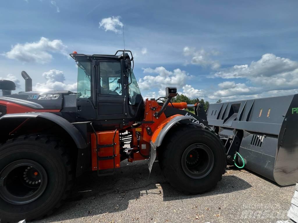 Hitachi ZW 220 Pás carregadoras de rodas