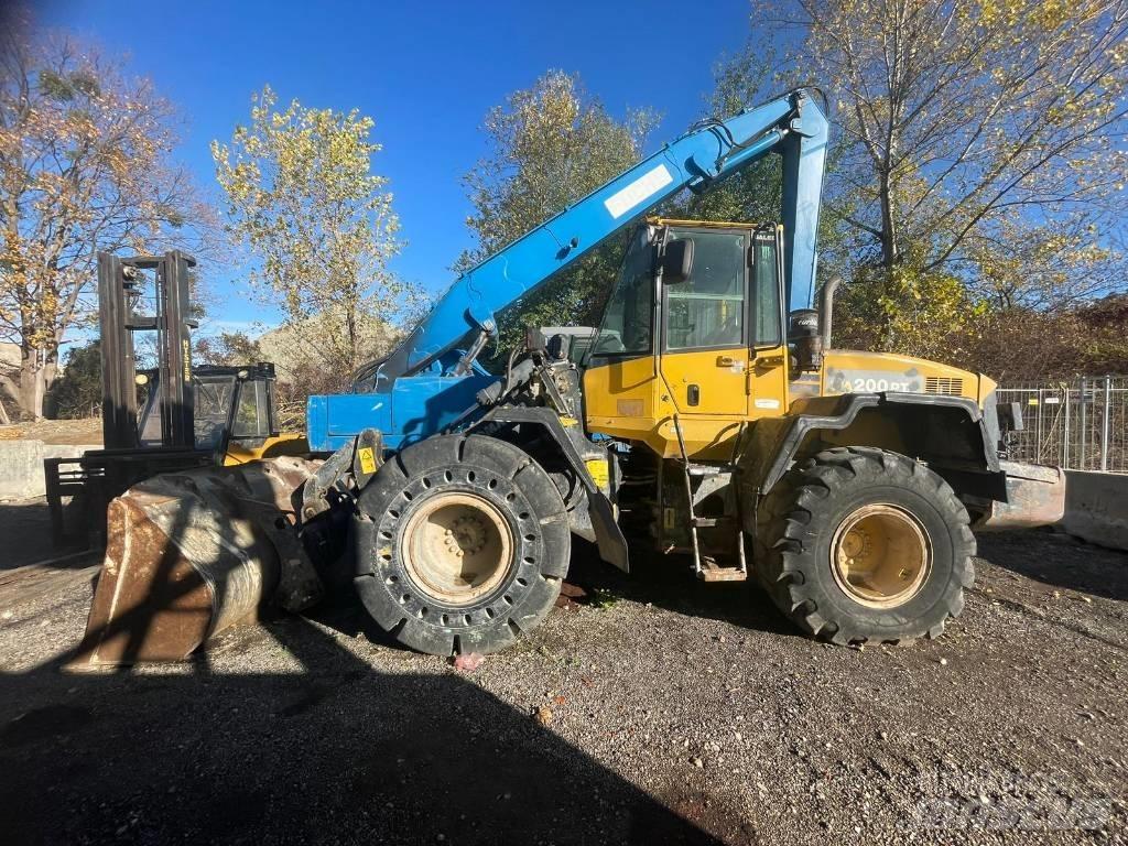 Komatsu WA 200 PT-5 Pás carregadoras de rodas