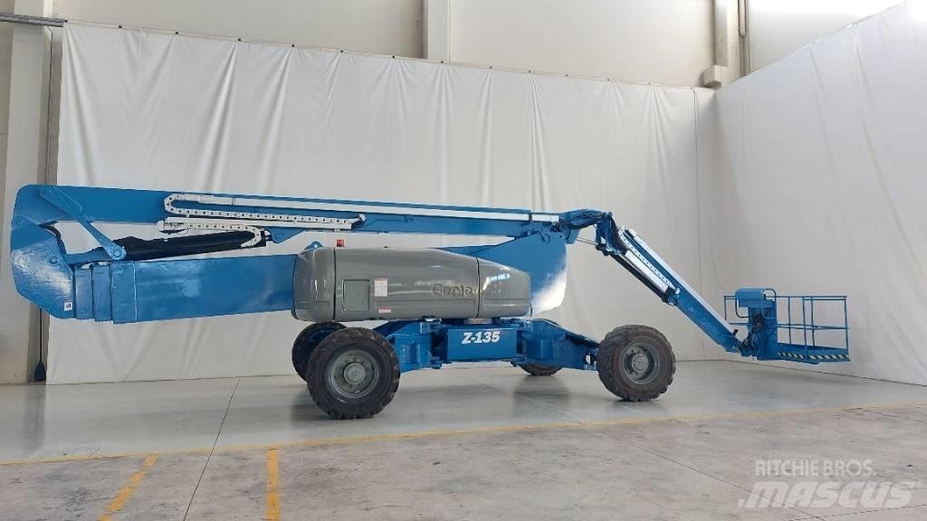 Genie ZX 135/70 Elevadores braços articulados